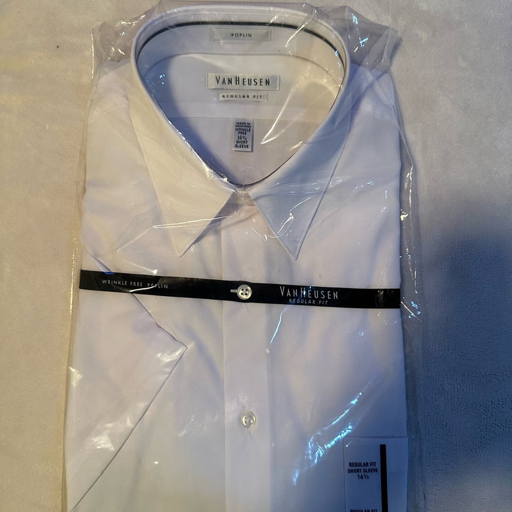 Van Heusen White Men's Size:16 1/2 White Shortsleeved Dress or Casual Shirt. NWT